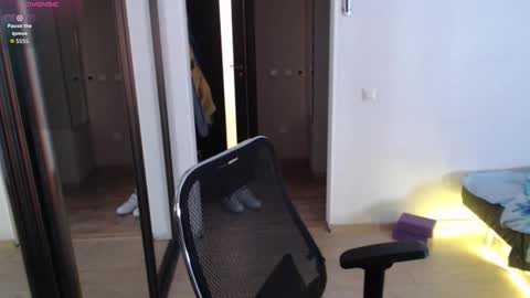 Iron Jhon online show from November 22, 2025, 5:50 am