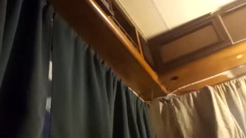 luckydoug online show from October 8, 2025, 1:03 am