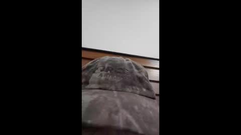 Snapshot of luckyfalcon2022 chatting on April 26, 2026, 6:22 am luckyfalcon2022 online show from April 26, 2026, 6:22 am