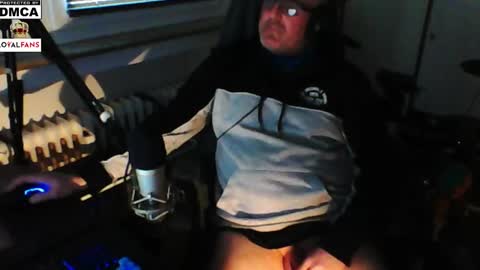 Snapshot of luckyfreak1 chatting on January 17, 2025, 1:24 pm call me Stefan online show from January 17, 2025, 1:24 pm