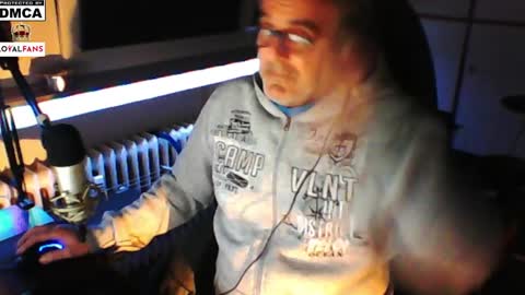 Snapshot of luckyfreak1 chatting on January 18, 2025, 4:53 pm call me Stefan online show from January 18, 2025, 4:53 pm