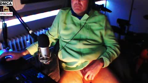 Snapshot of luckyfreak1 chatting on February 23, 2025, 6:01 pm call me Stefan online show from February 23, 2025, 6:01 pm