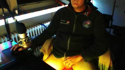 Snapshot of luckyfreak1 chatting on September 12, 2025, 1:17 am call me Stefan online show from September 12, 2025, 1:17 am