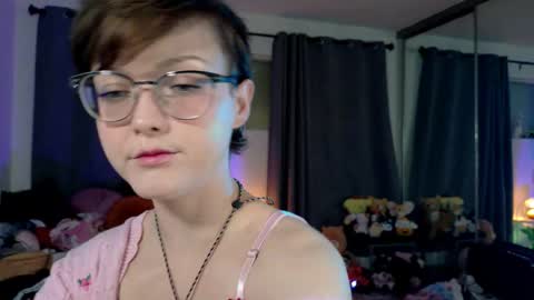 Jade online show from January 15, 2026, 4:17 am