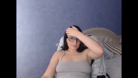 luckylinda23 online show from February 12, 2025, 7:02 pm