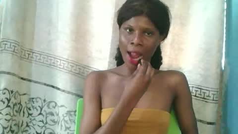 Snapshot of luckymadequeen chatting on June 7, 2026, 2:32 pm Gloria online show from June 7, 2026, 2:32 pm