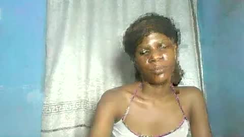 Snapshot of luckymadequeen chatting on July 5, 2026, 10:50 pm Gloria online show from July 5, 2026, 10:50 pm