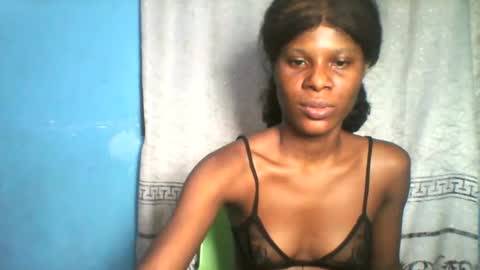 Snapshot of luckymadequeen chatting on July 10, 2026, 1:10 am Gloria online show from July 10, 2026, 1:10 am