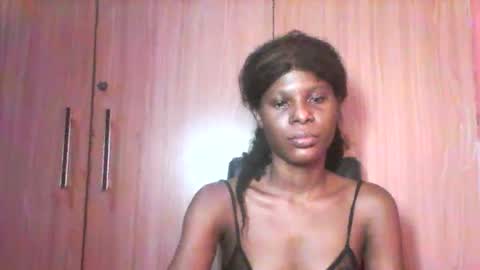 Snapshot of luckymadequeen chatting on July 13, 2026, 10:23 pm Gloria online show from July 13, 2026, 10:23 pm