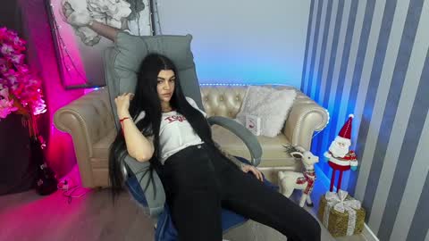 Snapshot of luckyrebel_ chatting on January 6, 2025, 4:23 pm Monika online show from January 6, 2025, 4:23 pm
