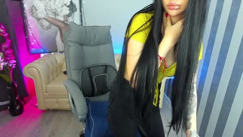 Snapshot of luckyrebel_ chatting on January 21, 2025, 1:43 pm Monika online show from January 21, 2025, 1:43 pm