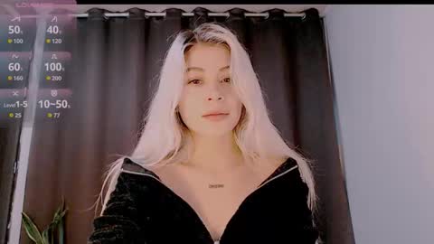 luckysapphire777 online show from September 30, 2025, 11:26 am