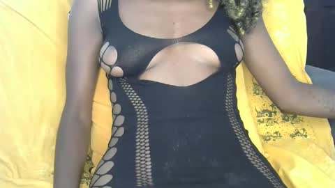 luckystar_19 online show from December 21, 2025, 11:06 am