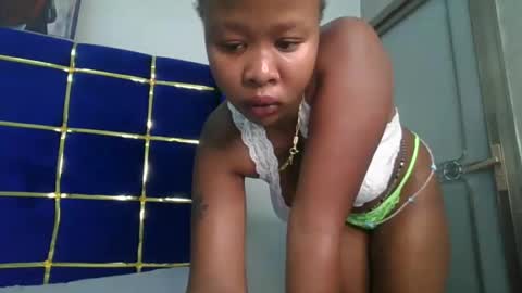 Snapshot of luckyy0001 chatting on October 23, 2025, 7:23 pm Lopez online show from October 23, 2025, 7:23 pm