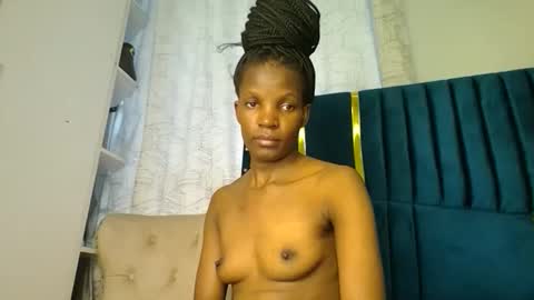 Snapshot of luckyy003 chatting on October 23, 2025, 9:30 am brielle online show from October 23, 2025, 9:30 am