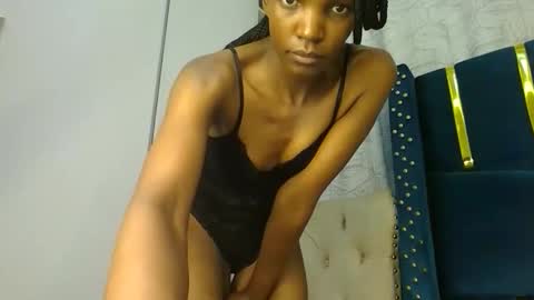 Snapshot of luckyy003 chatting on October 25, 2025, 3:47 am brielle online show from October 25, 2025, 3:47 am