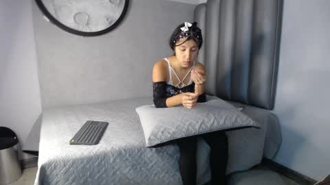   online show from September 12, 2025, 10:54 pm