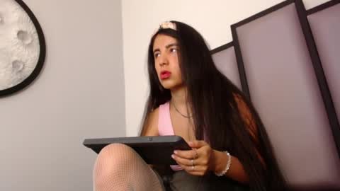   online show from November 12, 2025, 5:08 am