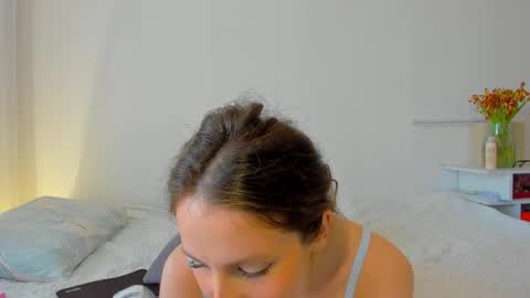 lucy__ray online show from April 1, 2026, 2:58 pm