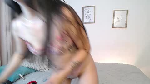 Snapshot of lucy_be chatting on February 26, 2026, 10:20 pm Lucia online show from February 26, 2026, 10:20 pm