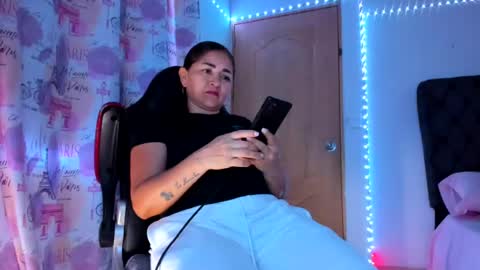 Snapshot of lucy_chanell chatting on June 22, 2026, 1:18 am lucy online show from June 22, 2026, 1:18 am