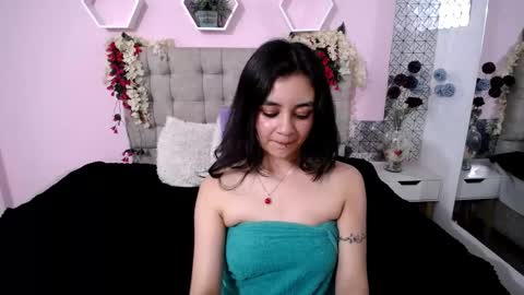 lucy_harris_ online show from February 23, 2025, 9:22 am