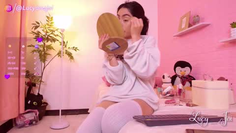 Luciana online show from March 6, 2026, 2:19 am