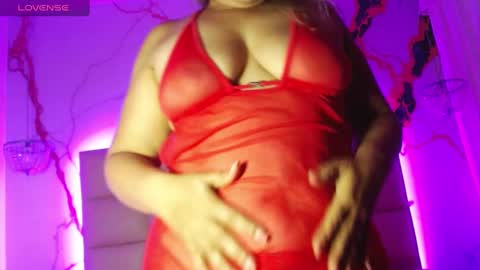 Snapshot of lucy_milf_474 chatting on November 12, 2025, 12:05 pm Lucy online show from November 12, 2025, 12:05 pm