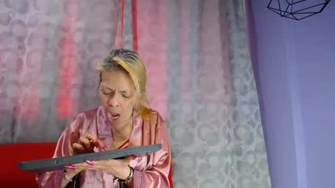  SleepyAbuela online show from January 8, 2026, 5:15 pm