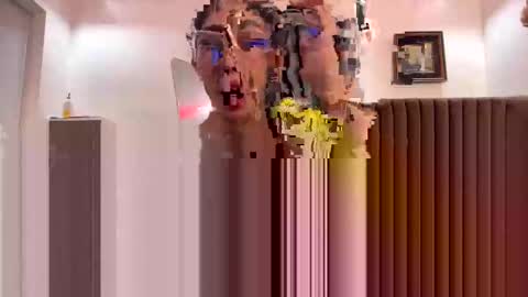 Snapshot of lucy_pearlcumxx chatting on January 4, 2025, 7:55 pm Aliana online show from January 4, 2025, 7:55 pm