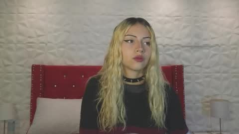 PINK online show from October 5, 2025, 8:40 pm