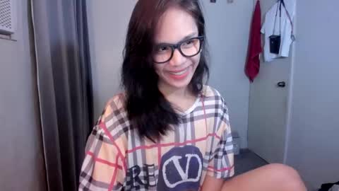 lucy_shane online show from October 6, 2025, 7:22 pm