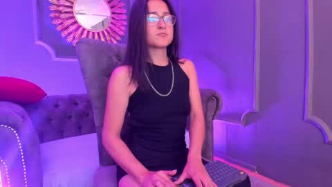 Lucy  online show from December 9, 2024, 3:22 pm