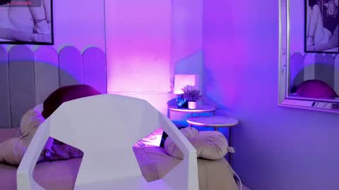 Lucy  online show from February 5, 2025, 6:46 am