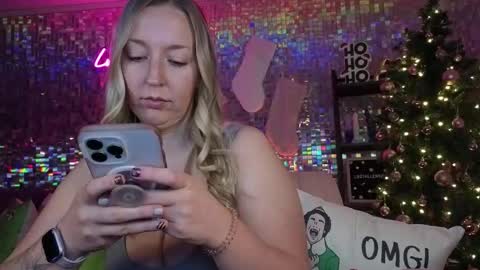 lucyallen4201 online show from December 20, 2025, 11:50 am