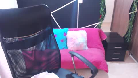 LUCY online show from March 12, 2025, 7:06 pm