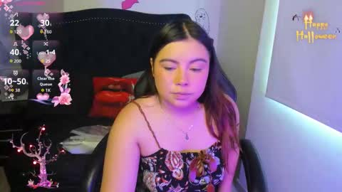 Lucy Petit online show from October 31, 2025, 2:07 pm