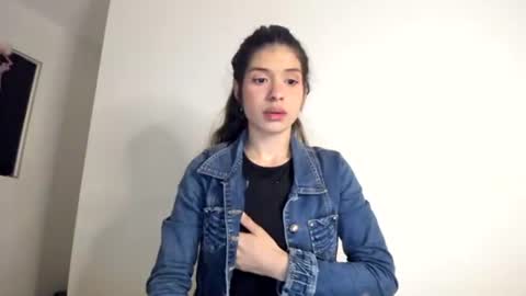 lucyportman online show from April 16, 2026, 7:42 am