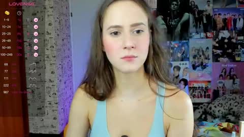Snapshot of lucyrose33 chatting on September 14, 2025, 5:06 am Lucy Rose online show from September 14, 2025, 5:06 am