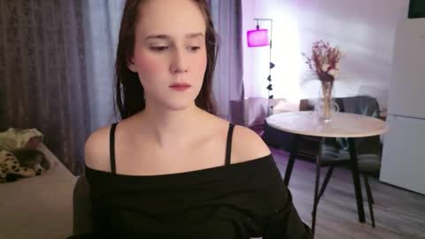 Lucy Rose online show from March 29, 2026, 2:17 pm