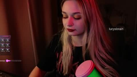 Lucy online show from October 1, 2025, 7:42 pm