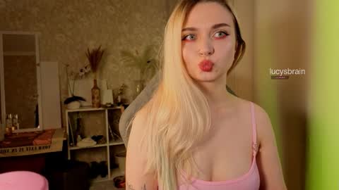 Lucy online show from October 23, 2025, 6:06 pm