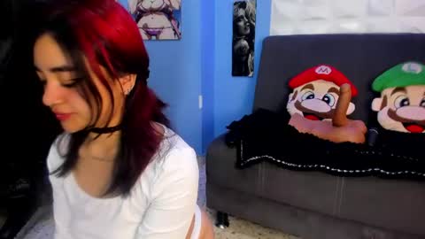 Snapshot of lucywalkeer chatting on June 18, 2026, 8:13 pm LucyWalkeer online show from June 18, 2026, 8:13 pm