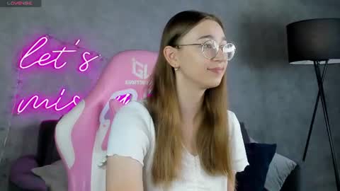Snapshot of lucyy_green chatting on July 2, 2026, 12:54 am Lucy online show from July 2, 2026, 12:54 am