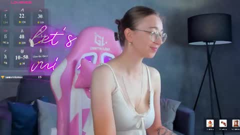Snapshot of lucyy_green chatting on July 14, 2026, 12:46 am Lucy online show from July 14, 2026, 12:46 am