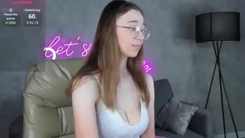 Snapshot of lucyy_green chatting on July 25, 2026, 1:04 am Lucy online show from July 25, 2026, 1:04 am