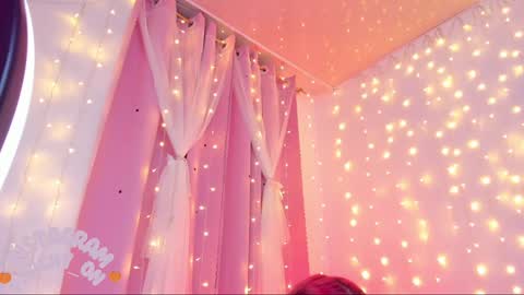 Snapshot of lucyy_peach chatting on January 29, 2025, 6:22 am LUCYY FROM HOME online show from January 29, 2025, 6:22 am