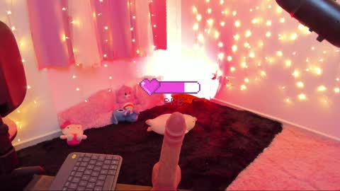 Snapshot of lucyy_peach chatting on January 31, 2025, 4:25 am LUCYY FROM HOME online show from January 31, 2025, 4:25 am