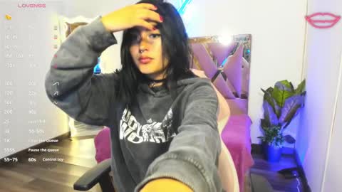 ludo_kitty_tay online show from February 18, 2025, 2:27 am