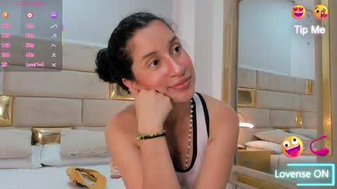 Snapshot of ludovicca_mark chatting on May 7, 2026, 8:25 pm Ludovicca Mark online show from May 7, 2026, 8:25 pm